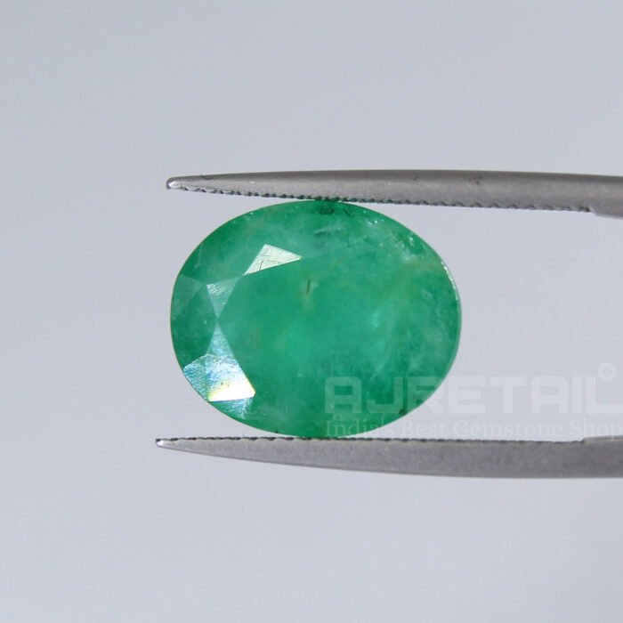 7.00 ratti Emerald gemstone